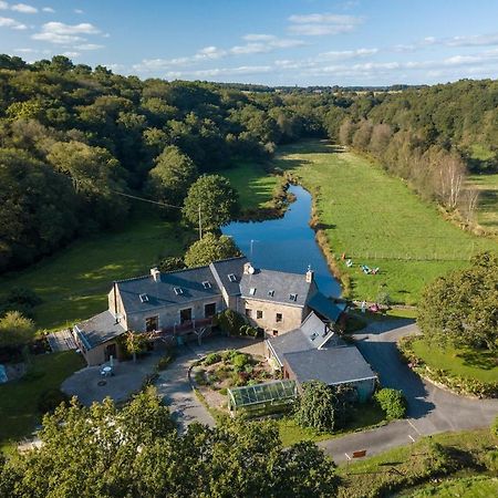 Le Moulin Des Hirondelles Bed & Breakfast Pluvigner Екстериор снимка